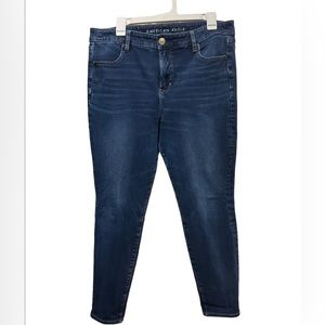 Gorgeous American Eagle skinny jeans! Size 16
